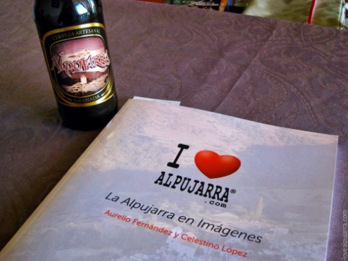 Libro ILA y Cerveza Alpujarra