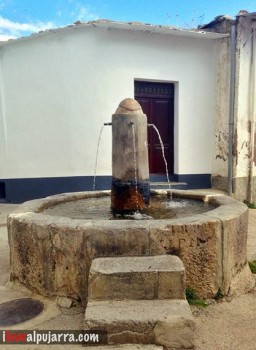 FUENTE DE CÁSTARAS