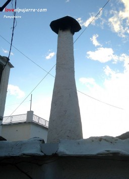 CHIMENEA EN PAMPANEIRA